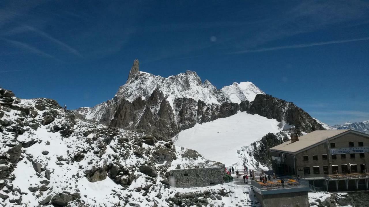 Ferienwohnung Chez Soi Taverna Alloggio A Courmayeur Exterior foto